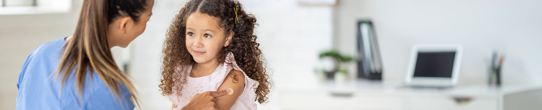 https://www.healthychildren.org/SiteCollectionImage-Homepage-Banners/recommended-immunization-schedules-banner.jpg